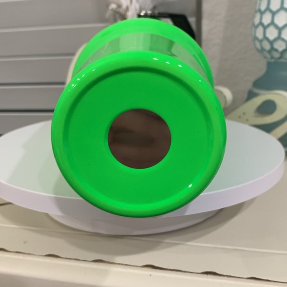 30oz Neon Green Iceflow Flip Straw Tumbler - Picture 5 of 7